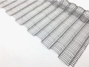 Nastro metallico piano di acciaio inossidabile Flex Driven Oven Conveyor Belt per il dolce di raffreddamento