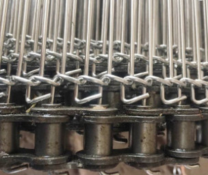 SS304 SS316 Mesh Type Conveyor Belt Wire piano per il trasporto del biscotto del cioccolato